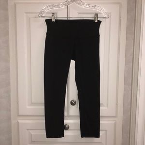Slightly Worn Black Lululemon Cropped Leggings
